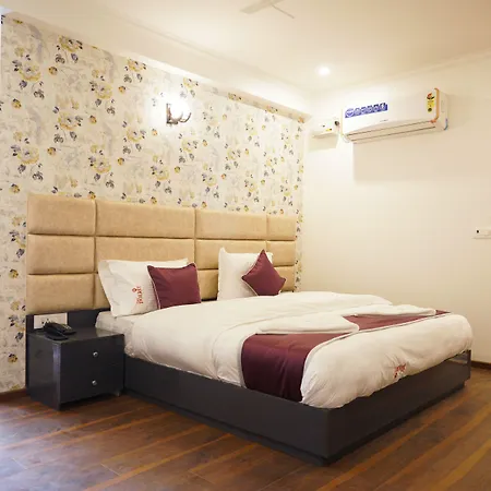 Lime Tree Hotel Pulkit Gurgaon-Artemis Hospital, Nearest Metro Huda City Centre-2