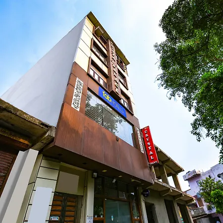 Fabhotel The Crystal Palace - Rohini-2
