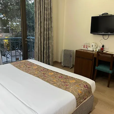 Uds Villa Scandinavian - Next To Vfs, Walking To Connaught Place-3