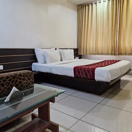 Hotel Radiant Kolhapur-3