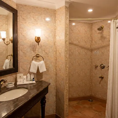 Noor-Us-Sabah Palace-3