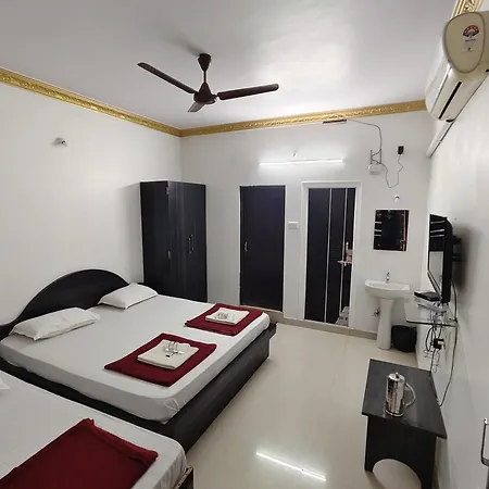 Hotel Gananjaya-3