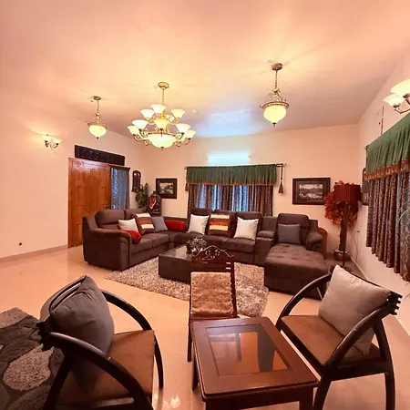 Lakshmi Illam Guesthouse For Families Only-3