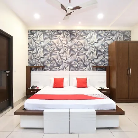 Hotel O Emblem-3