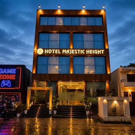 Hotel Majestic Heights-3