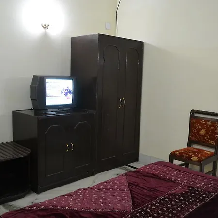 Hotel Nirvana-2