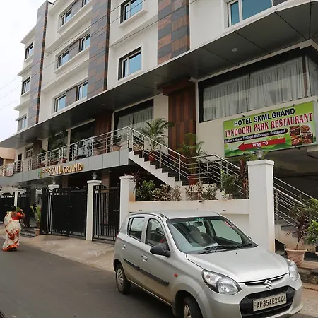 Hotel Skml Grand-2