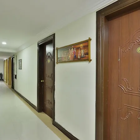 Oyo 1341 Hotel Royal Inn-2