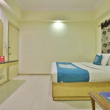 Oyo 1341 Hotel Royal Inn-3
