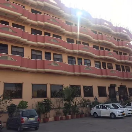 Hotel Glitz-2