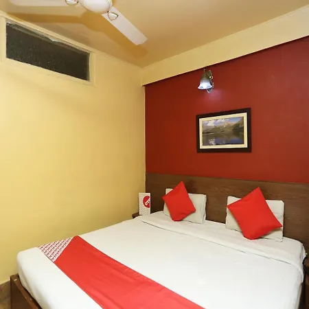 Oyo 4529 Hotel Star Of Kashmir-2