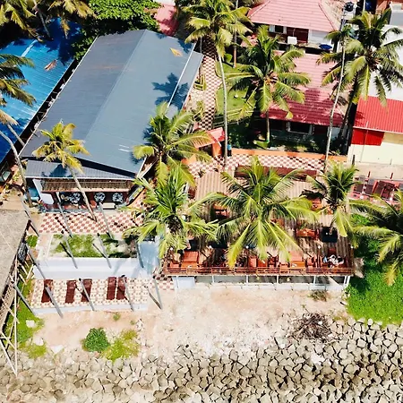 Black Beach Resort-2