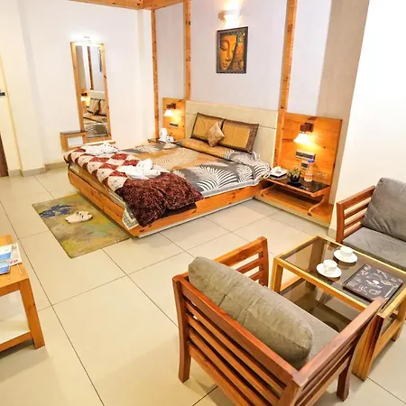 Mayur Hotel Bar And Restaurant-2