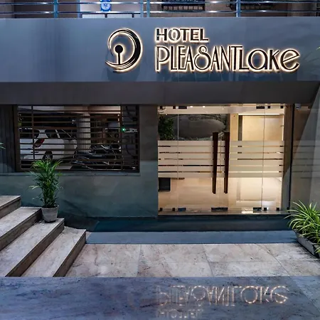 Hotel Pleasant Lake-3