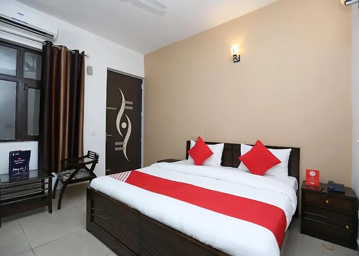 Oyo Mahak Residency