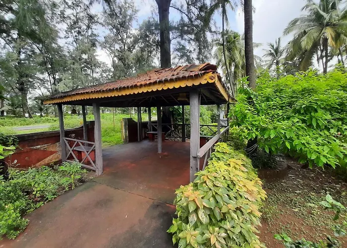 Seawoods Beach Hotel