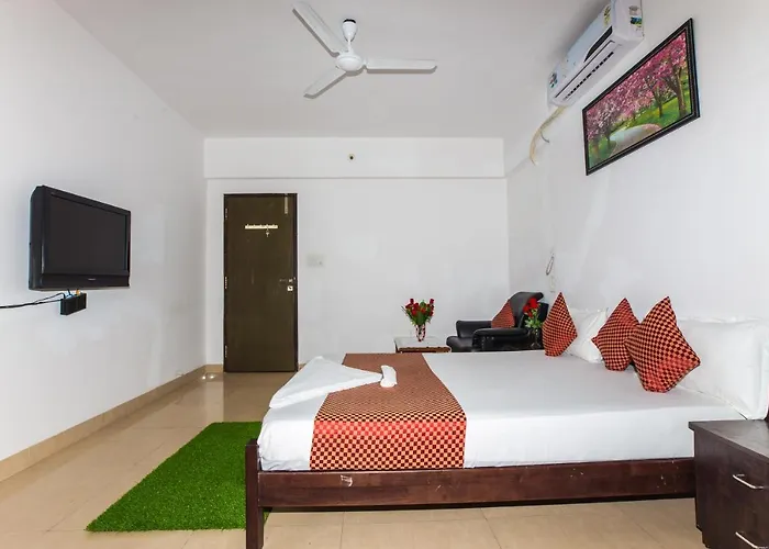 Aristo Serviced Apartment Near Kokilaben Dhirubai Ambani Hospital For Family Only
