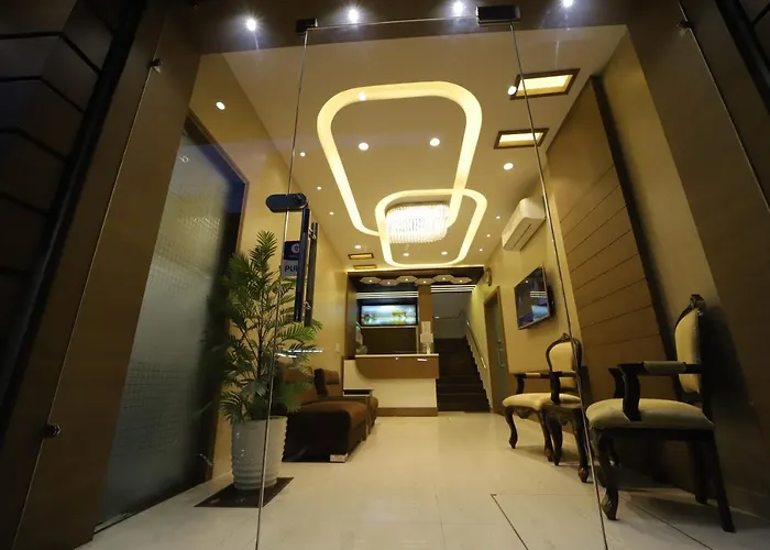 Hotel S.S Royal