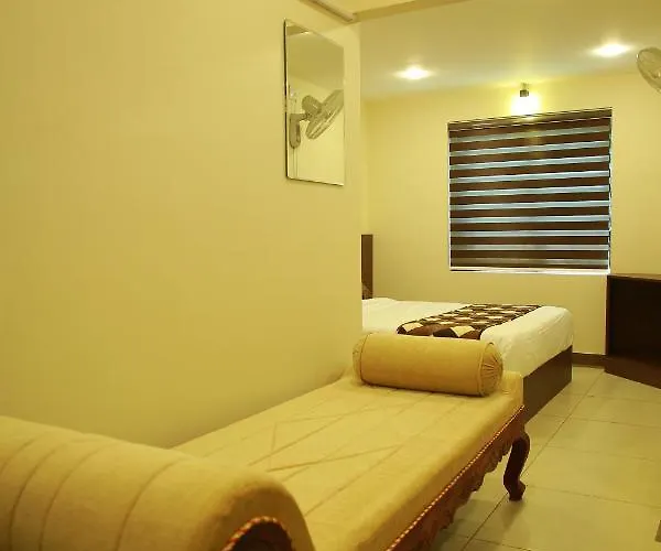 Kalathil Tourist Home