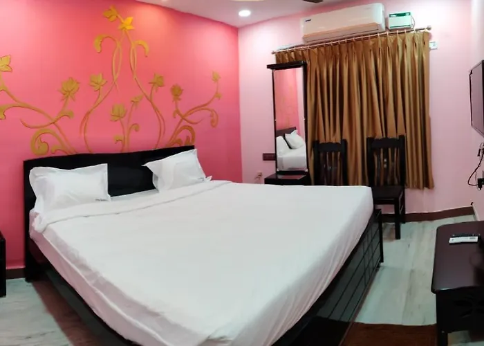 Temple Stay - Uma Residency And Guest House