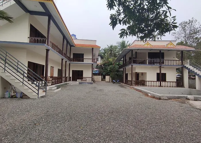 Kayaloram Resort