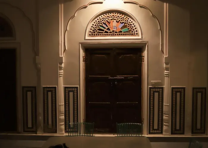 Rajmahal Palace By Kanota Hotels Near Bisalpur Dam