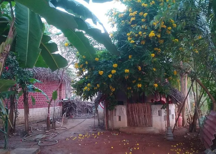 Thiru Nakshatra Family Guest House