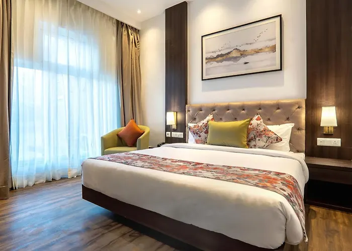 Hotel Le Roi Lake View Koti