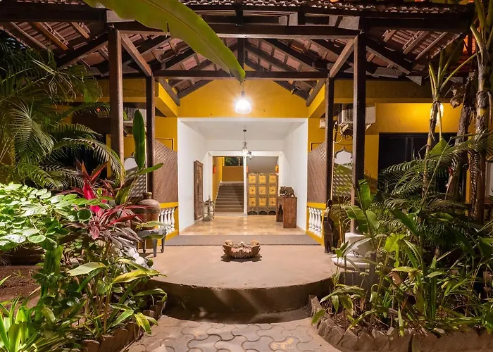 Justa Morjim Beach Resort Goa - 80 Steps From Morjim Beach