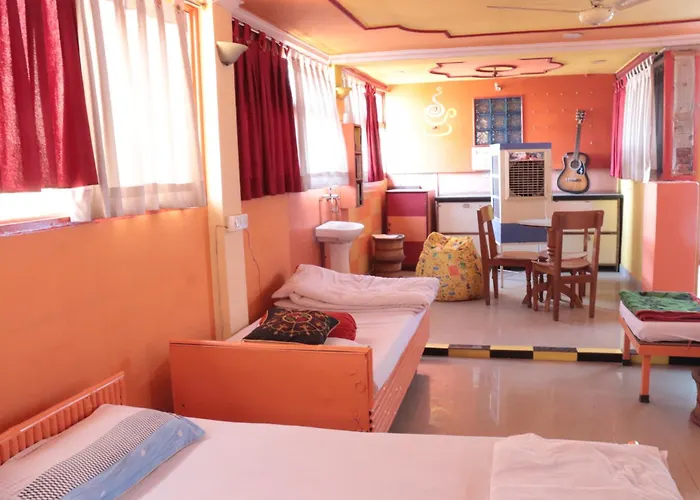 Govind Hotel