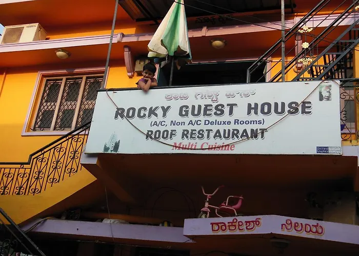 Rocky Guesthouse Hampi