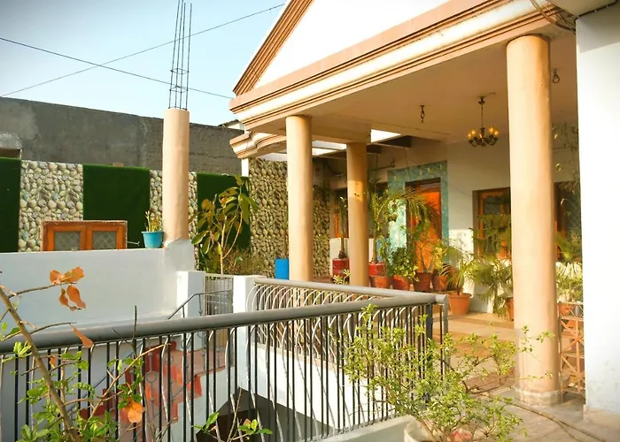 Malaiya Homestay - Grandeur Living Experience Jabalpur