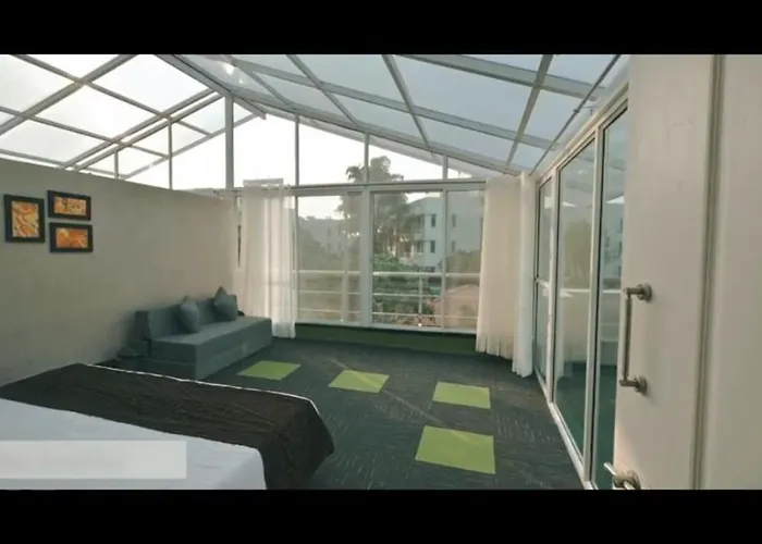The Retreat-Glasshouse Bungalow
