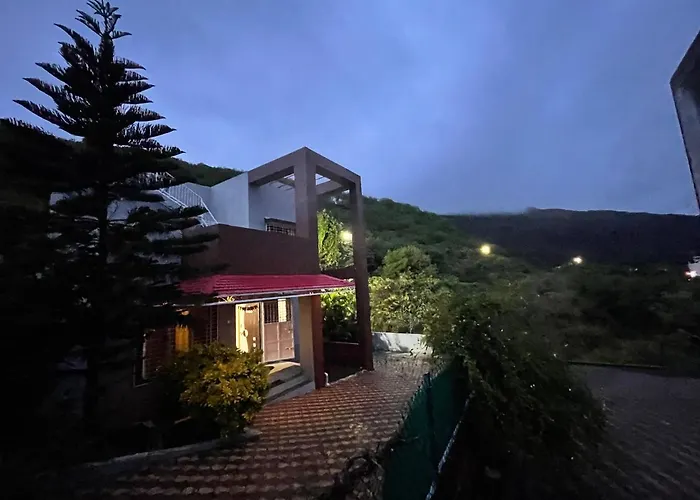 Swaradhya Hillside Villa 3Bhk - Ac - Wifi - Smarttv - Parking - Kitchenette - Near Lonavala