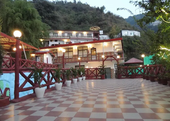 New Orange Tree Classic Fall In Mussoorie With Pool & Parking