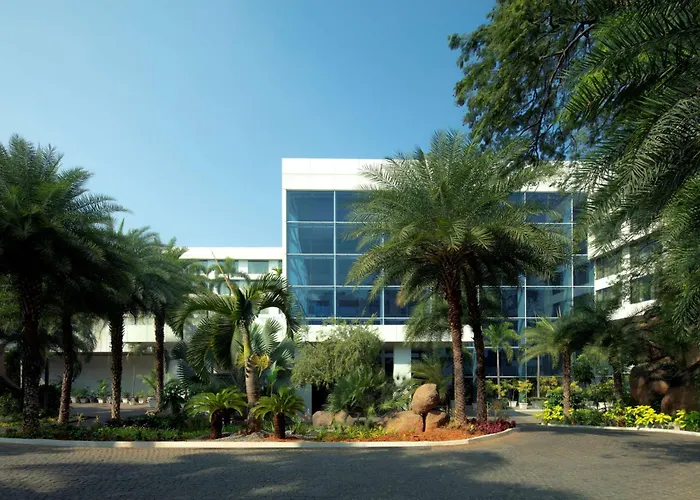 Radisson Blu Plaza Hotel Hyderabad Banjara Hills