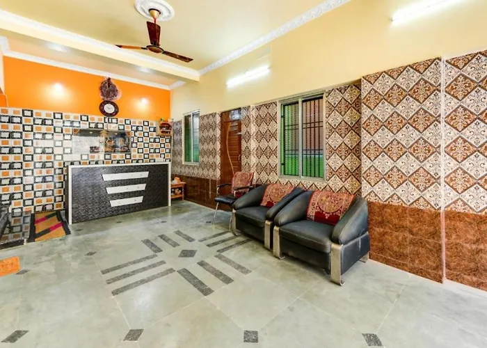 Goroomgo Neelachal Holiday Nibasa: Beachside Retreat in Puri