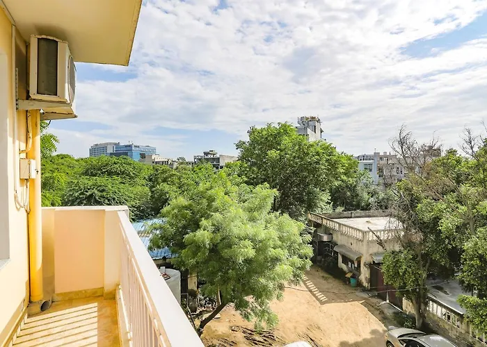 Fabhotel Aravali Suites, Dlf Phase 3 Gurgaon