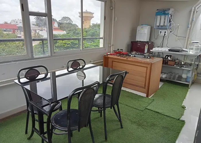 Minimal Poshtel Hostel Mysore