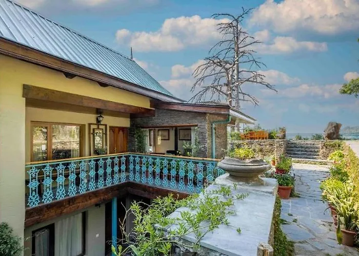 Ama Stays & Trails Ballyhack Cottage,Shimla