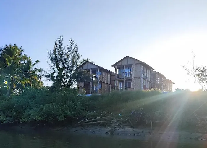 Chivarin Resorts