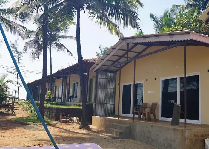 Trippr Gokarna - Beach Hostel