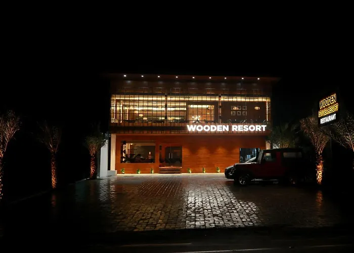 Wooden Ecr Sea Resort