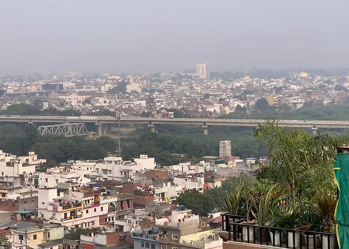 The Riverview Haven-Lucknow