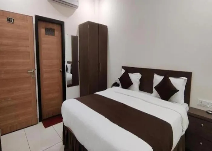 Hotel Golden Rays Udaipur