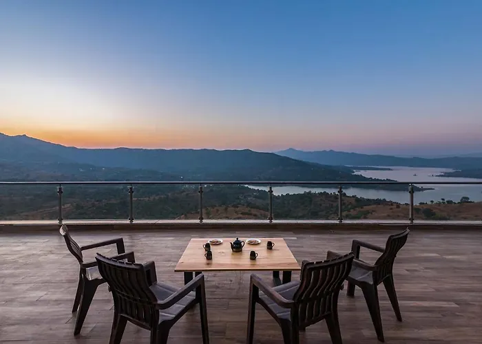 Eyes On The Lake By Stayvista - A Hillside Villa With A Captivating View Of The River
