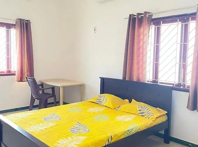 White House - 3Bhk Elegant Apartment