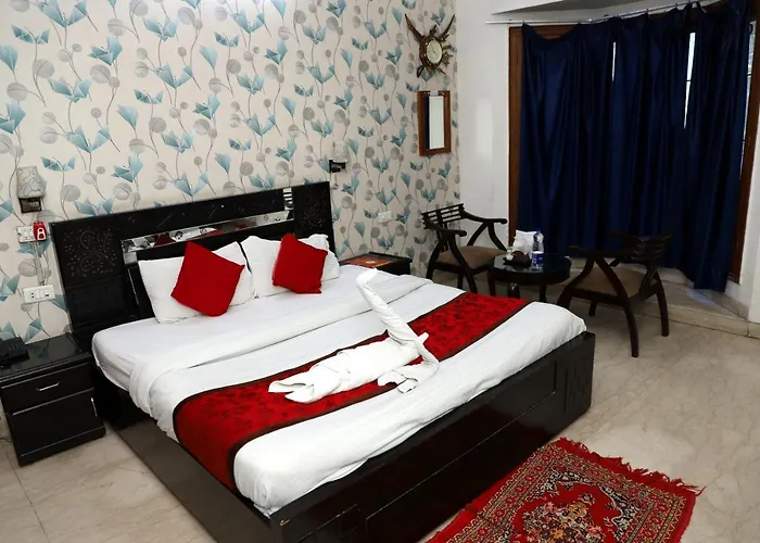 Hotel Ashray Noida