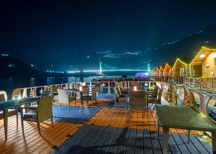 Le Roi Floating Huts & Eco Rooms Tehri