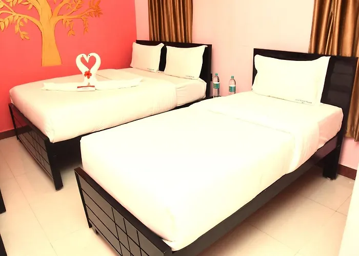 Temple Stay - Uma Residency And Guest House